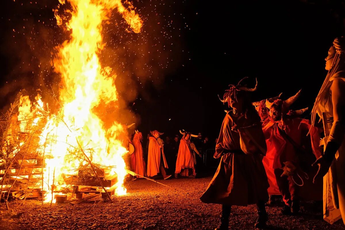 Бельтайн кельтский праздник. Beltane кельтский праздник. Праздник самайн у кельтов. Pagan festival. Белте́йн — кельтский праздник.