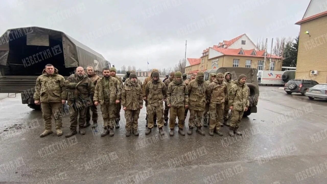 25 февраля 2015. Поенные российские военные. Украинские военные в плену. Украинские воинские части. Луганск военные.