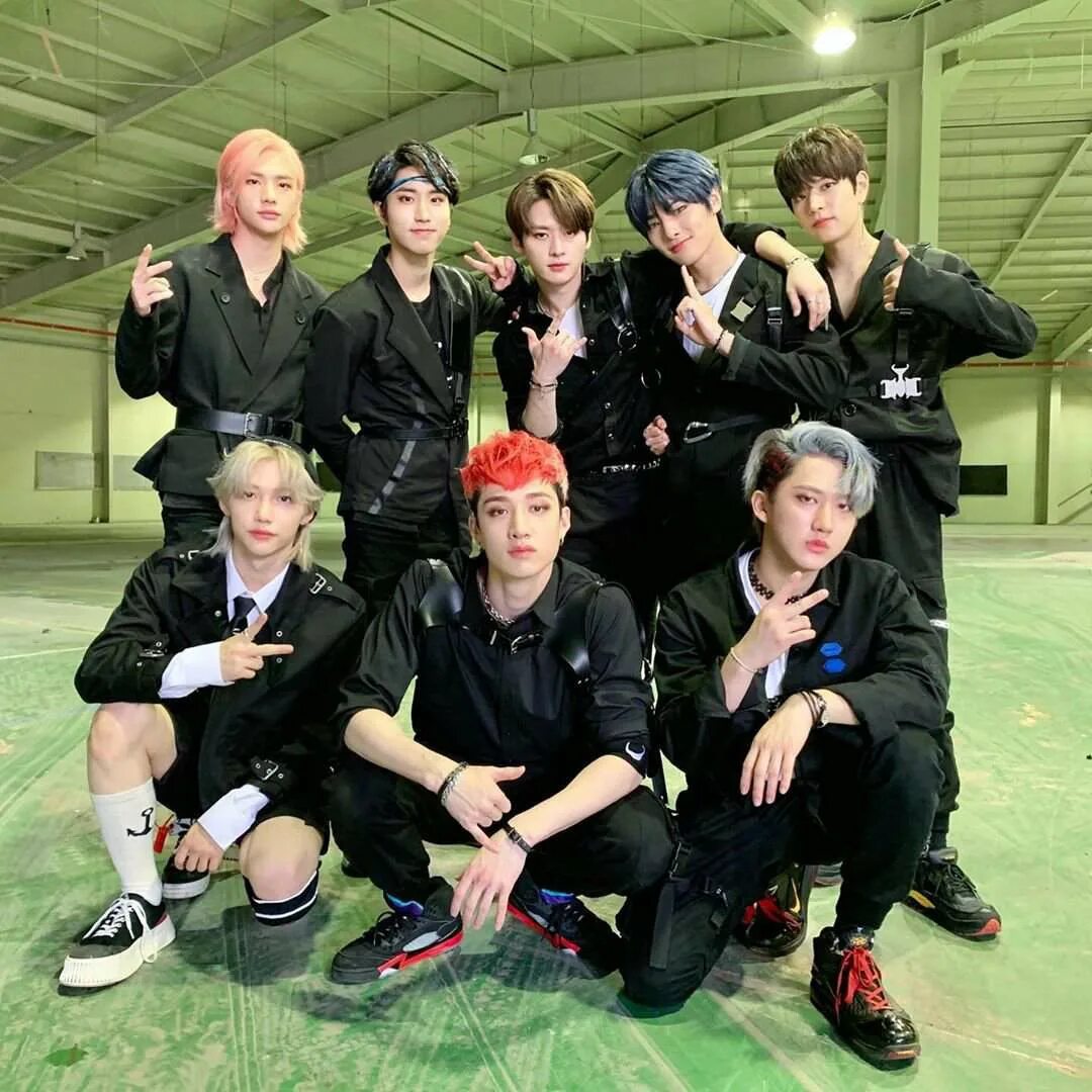 группа stray kids 2023. Stray kids 5 star альбом версии. стрей уилс. группа stray kids альбомы обложки. стрей228 / stray228.