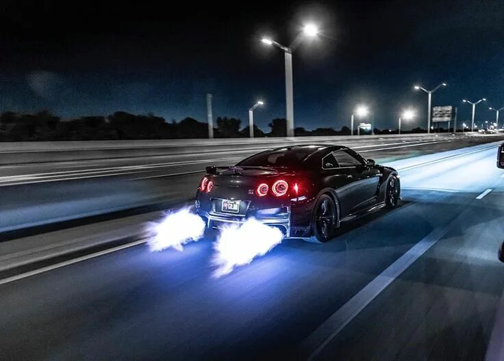 Nissan GTR r35 ночью. Ниссан ГТР 35 ночью. Nissan GTR r35 огонь. Nissan GTR r35 дрифт. В темноте speed up