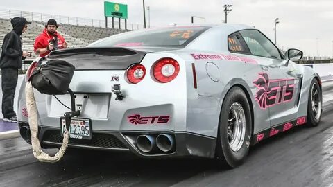 Nissan gtr drag