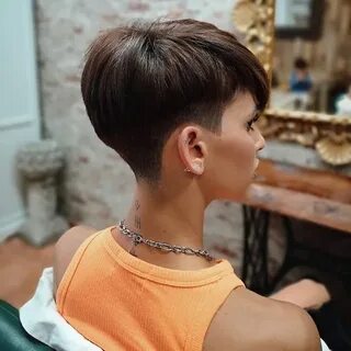Фото затылков коротких стрижек для женщин