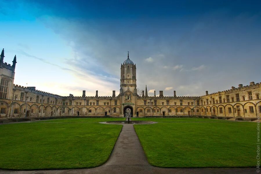 Oxford university town. Крайст-Черч Оксфорд. Колледж Крайст Черч. Крайст-Черч в Оксфордском университете. Колледж Крайст-чёрч в Оксфорде.