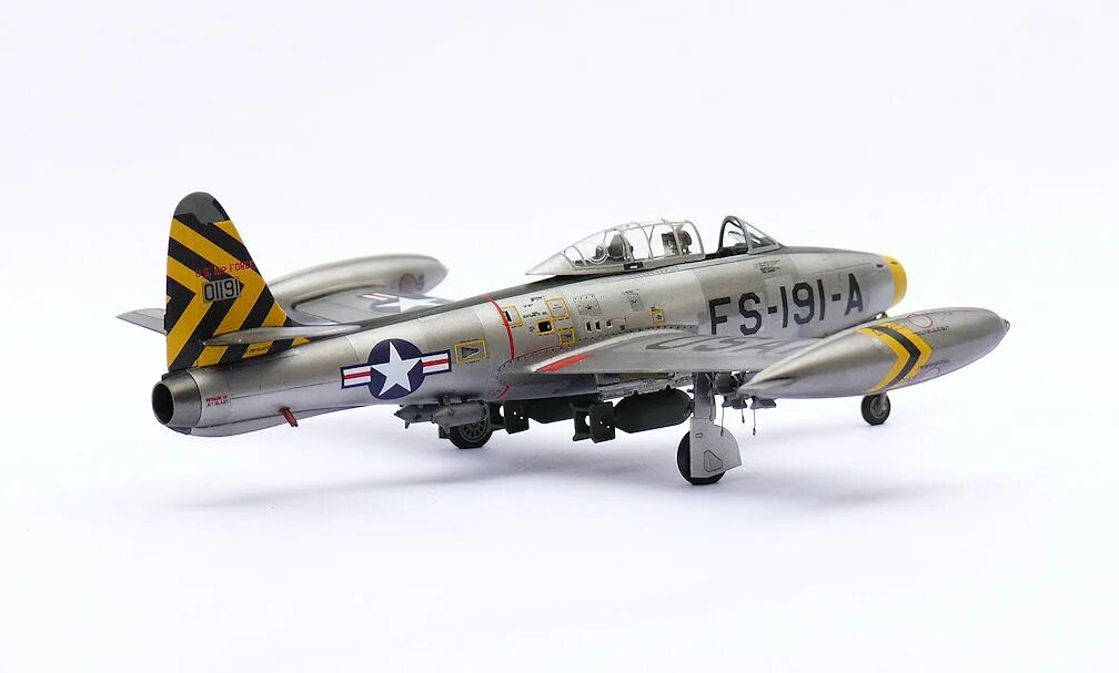 F-84e Thunderjet (1:72) хобби босс. Academy 1617 f-84e/g Thunderjet. F-84f Airfix. F-84f 1/72.