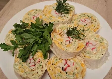 Лаваш с крабовыми палочками и корейской