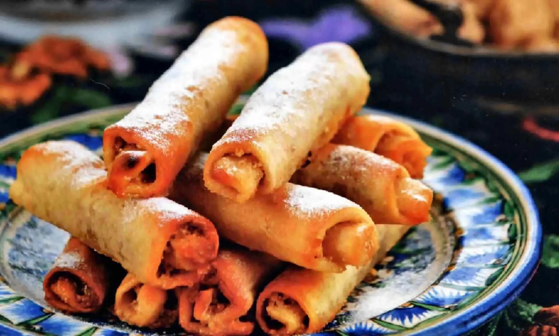 Тающие во рту трубочки с орехами: потрясающая выпечка на сметане Receta Recetas 