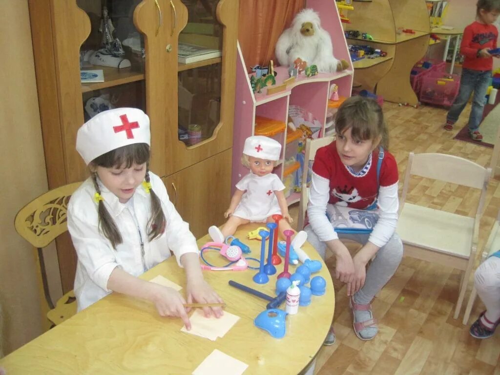 Сюжетно Ролевая больница. Игра в больницу в детском саду. Сюжетно Ролевая игра больница. Сюжетно Ролевая игра поликлиника.