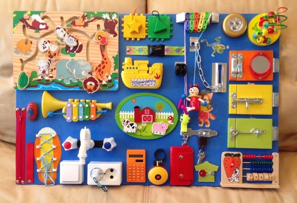 центр развивайка. педагогика марии монтессори. развивающая доска для детей. развивайка логотип. интересные занятия для детей 7 лет.