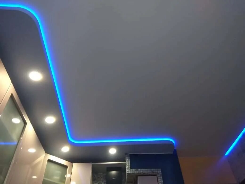 многоуровневый потолок с подсветкой. парящий остров геншин. парящего профиля пф -8406- flexy fly-02. профиль flexy пф 6675 парящий черный 2м. парящий 2.