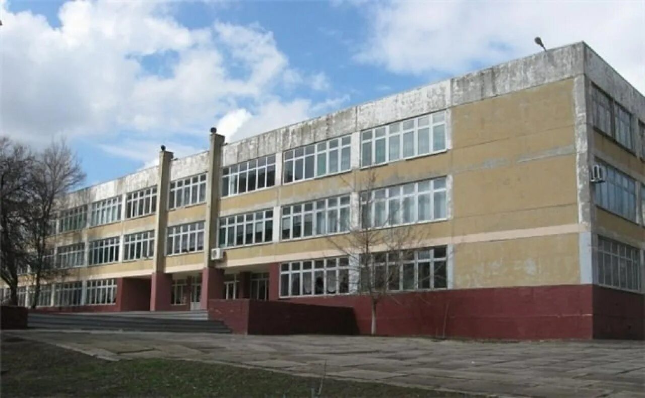 Школа 101 ростов-на-дону учителя. 101 школа ростов-на-дону спасатели. Школа 101 ростов. 101 школа ростов на дону. Школа 99 ростов-на-дону.