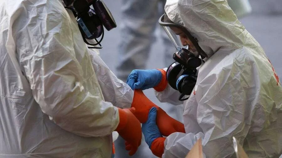 врач во время пандемии