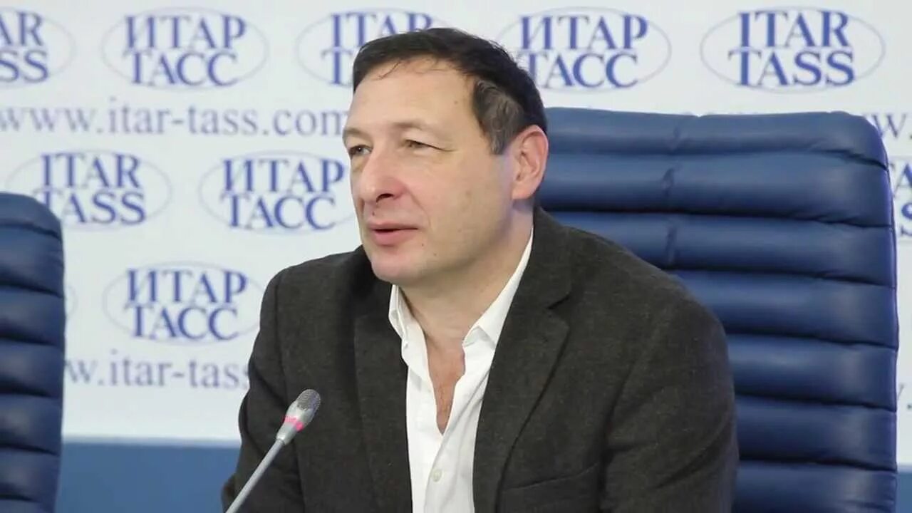 Кагарлицкий б ю. Кагарлицкий борис юльевич. политолог борис кагарлицкий. кагарлицкий борис юльевич в молодости. кагарлицкий в молодости.