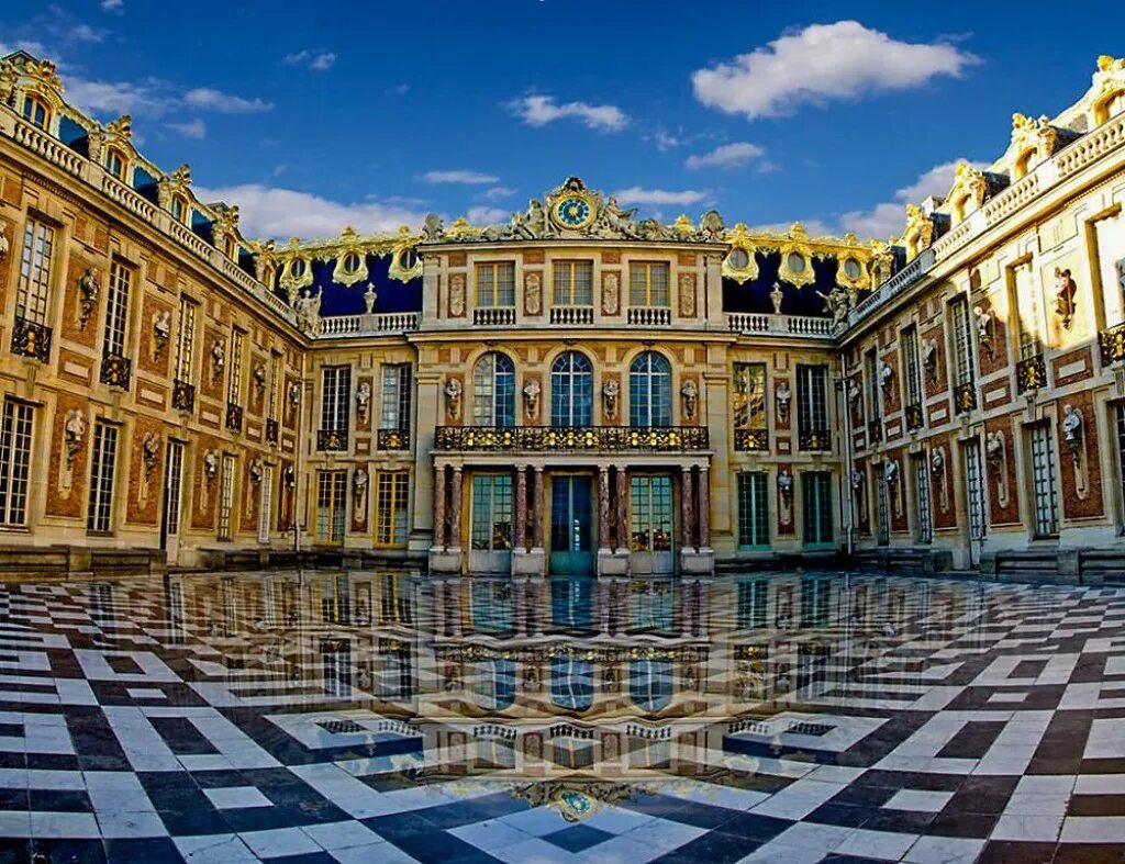 Chateau de versailles. Королевский дворец в Версале. Версальский дворец в Париже. Замок Версаль Франция. Версаль Франция Королевский двор.