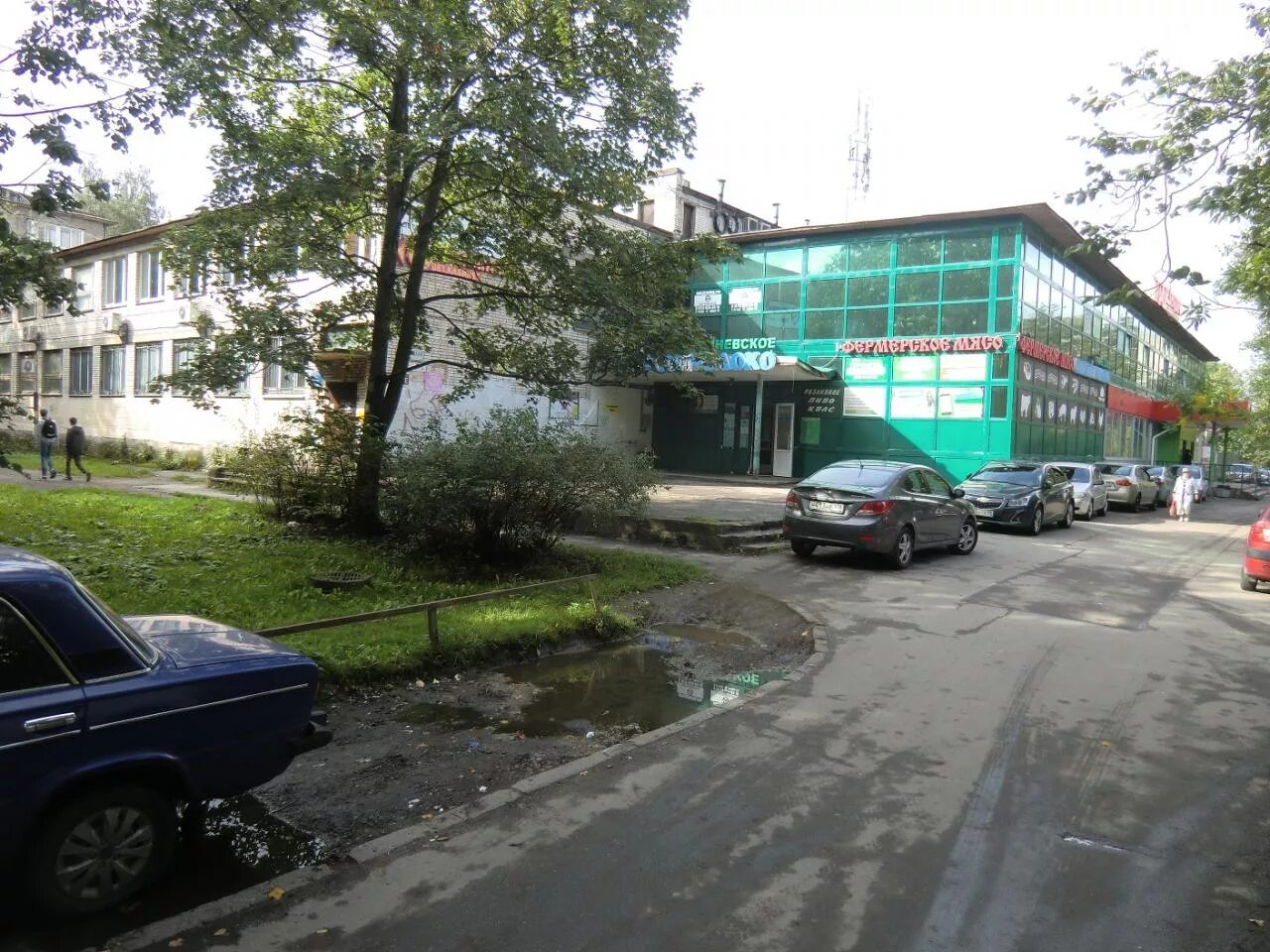 Науки 21/1. Можайский дворик. Торговый двор академическая. Тц княжий двор новая рига. 82.