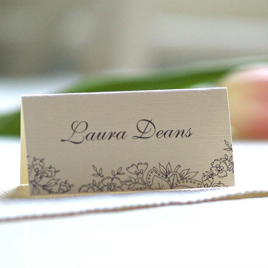 Именные карточки на свадьбу. Рассадочные карточки на свадьбу. Карточки на свадебный стол. Визитки на стол для гостей. Визитки на стол