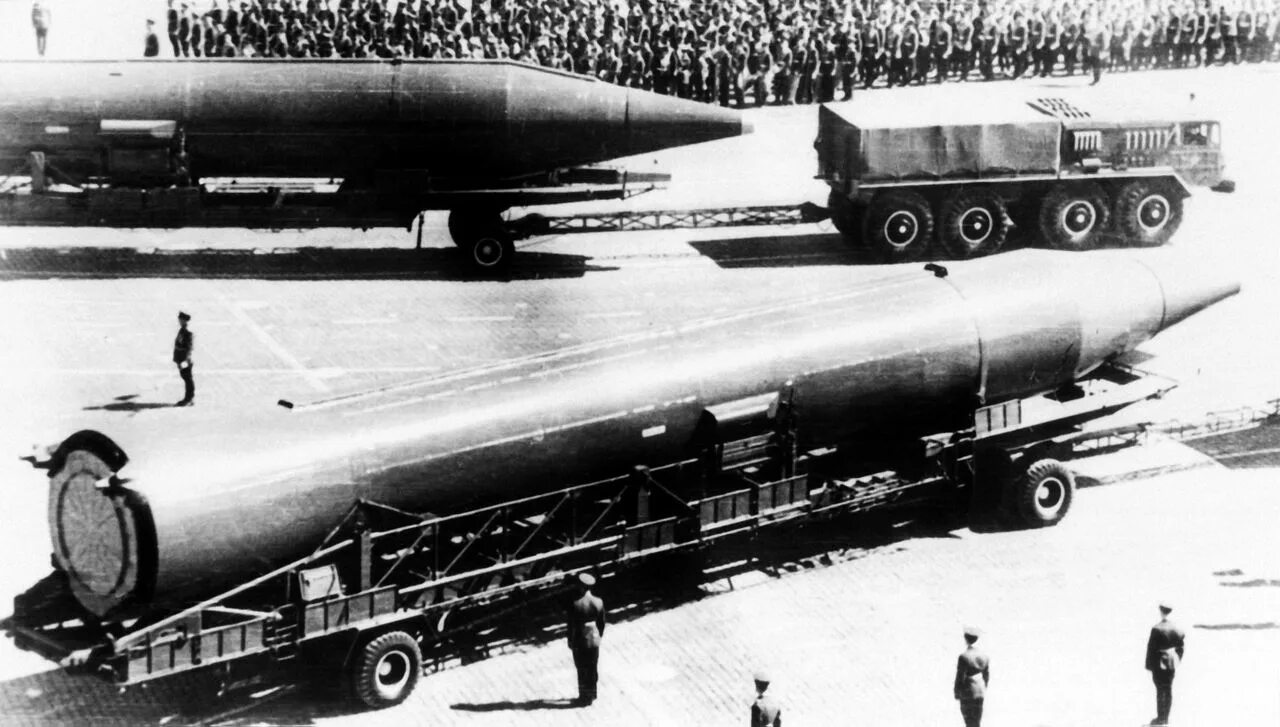 Советская баллистическая ракета р14. Баллистическая ракета средней дальности р-12 (. Ракета 14. Баллистическая ракета 8к-14. Баллистическая ракета средней дальности р-14.