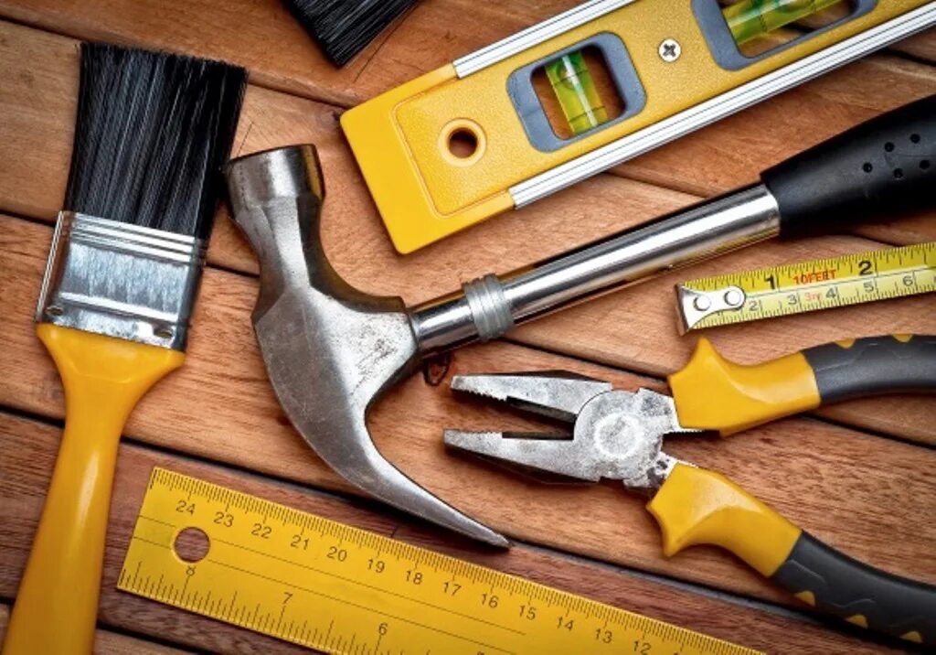 Молоток ножницы. Инструменты молоток отвертка. Сапожный молоток вектор. Приспособление не хлопать дверью. Ножницы для ремонта обуви.