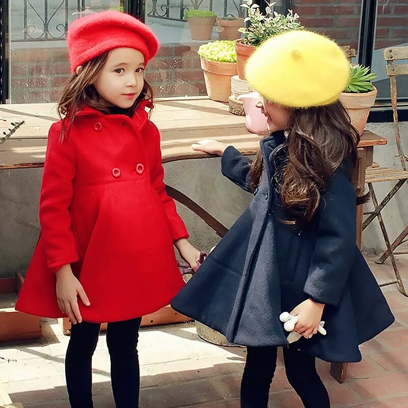 Стильное пальто для девочки. Модное детское пальто. Пальто для девочки. Дети в пальто девочки. Дети в пальто девочки.