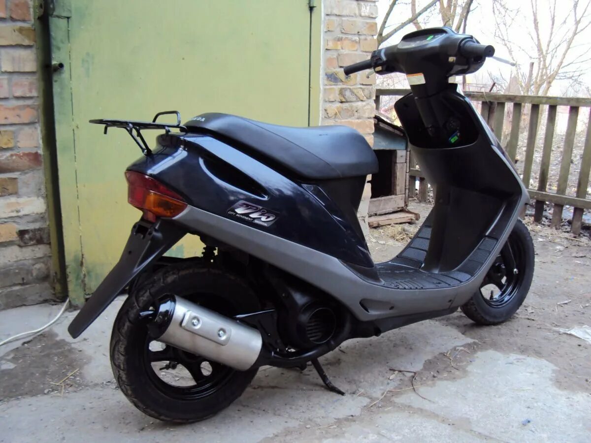 Купить мопед дио. Хонда дио 27. Honda Dio af27 ZX. Скутер Honda Dio 27. Honda Dio 27 ZX.