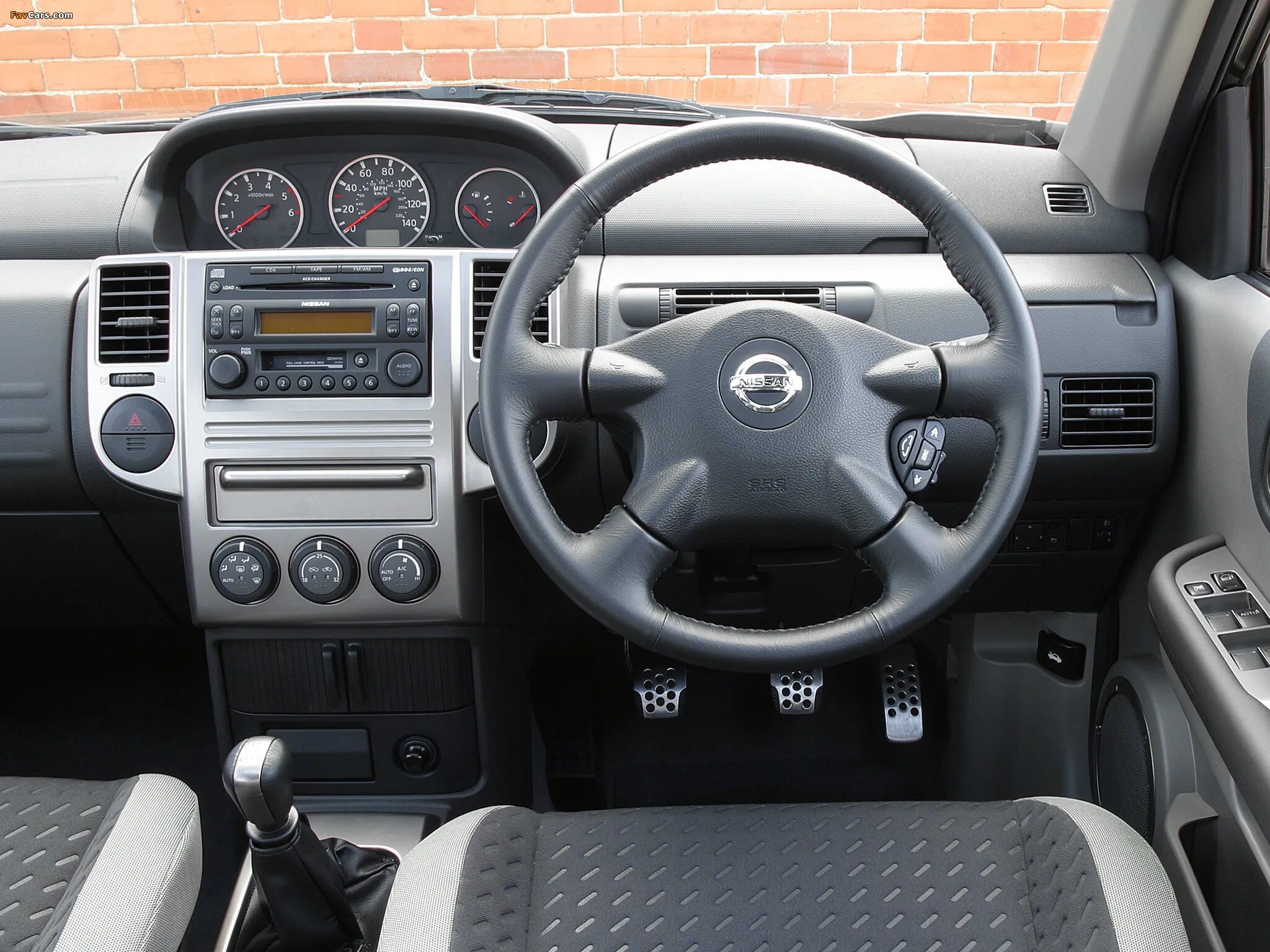 Торпеда 2004. Nissan x-Trail t30 Interior. Х Трейл т30 салон. Nissan x-Trail t30 салон. Nissan x-Trail 2005 салон.