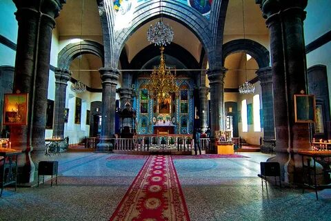 Армянская церковь внутри