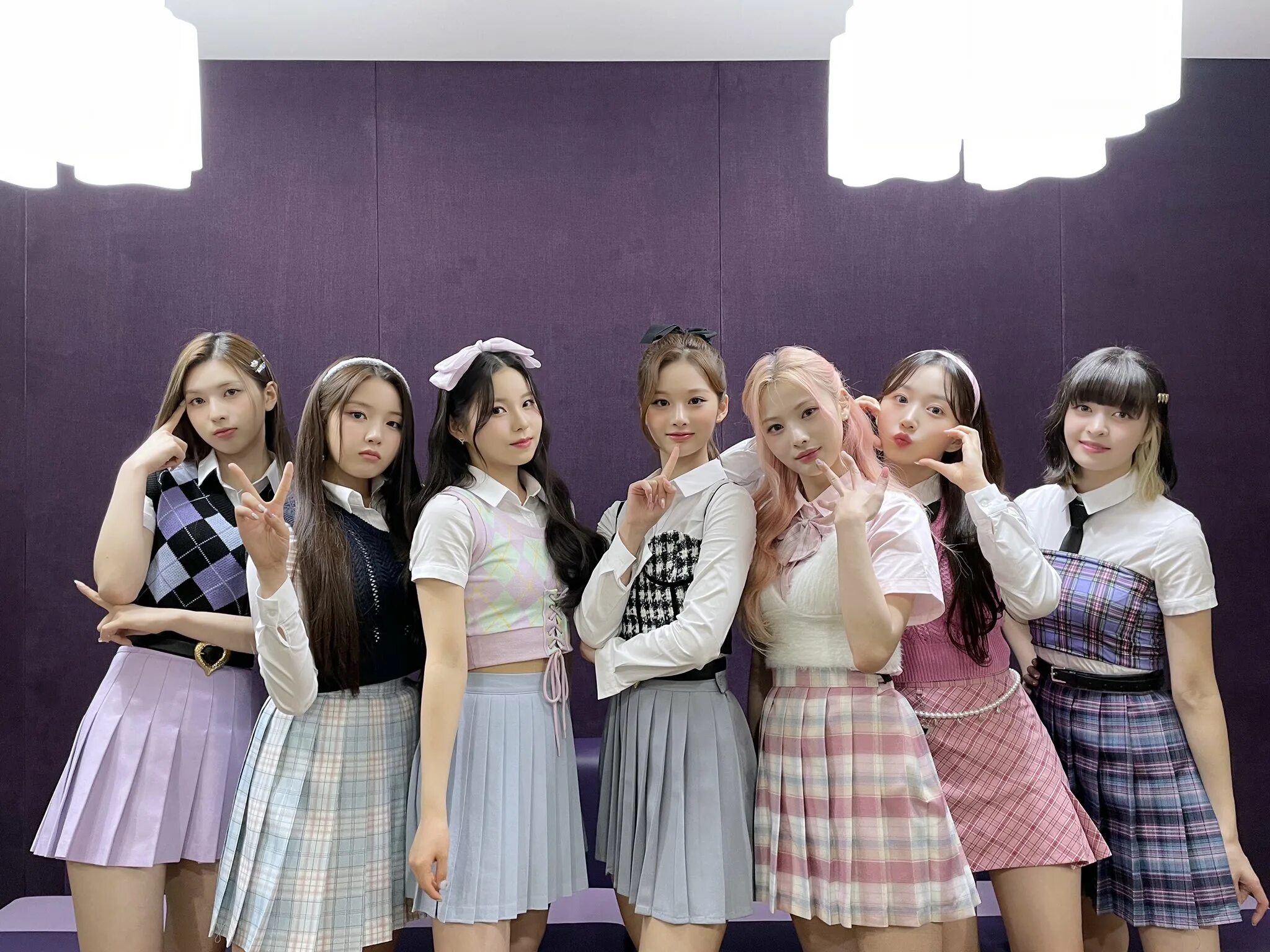 Love me like this nmixx обложка. Новая группа jyp nmixx. Поп лайк зис. Лов ми лайк зис нмикс. Участницы энмикс.