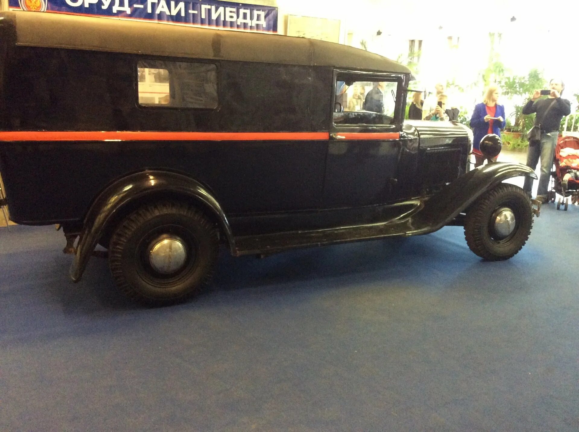 Газ-м1 "черный ворон". Воронок нквд. Чёрный воронок нквд. Газ м1 1942. Газ м-1 автозак.