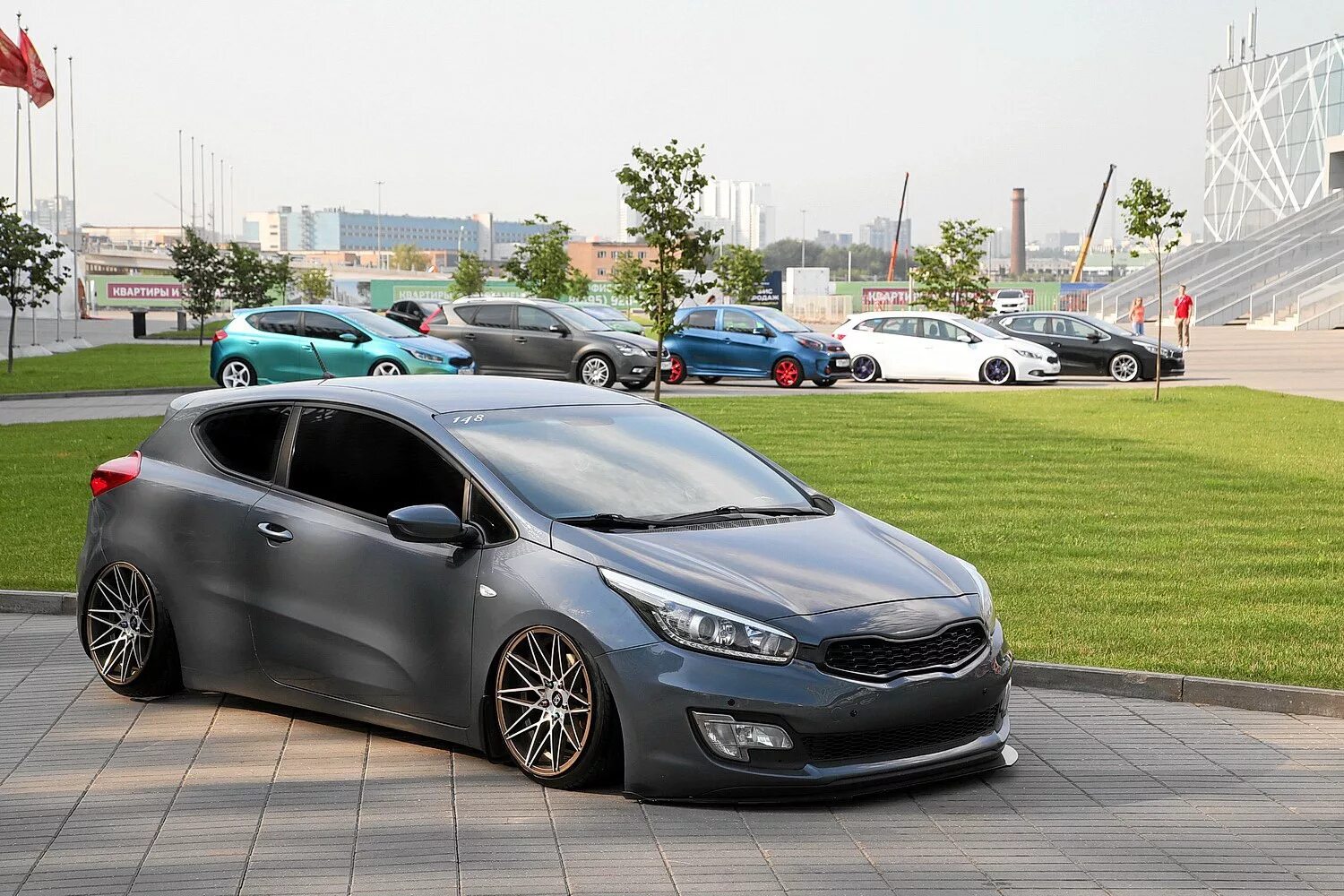 Kia Ceed 2 JD серый матовый. Киа СИД 2 матовый. Киа СИД серый матовый. Kia Ceed JD серый матовый.