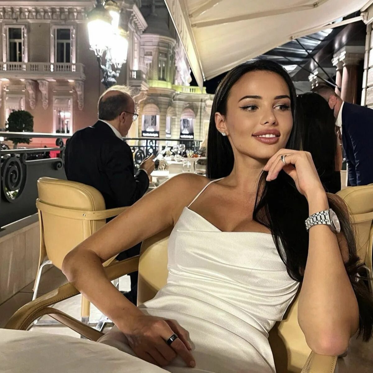 С кем встречается решетова Анастасия Решетова рассказала, что ее сын Ратмир переболел трехдневной лихорадко