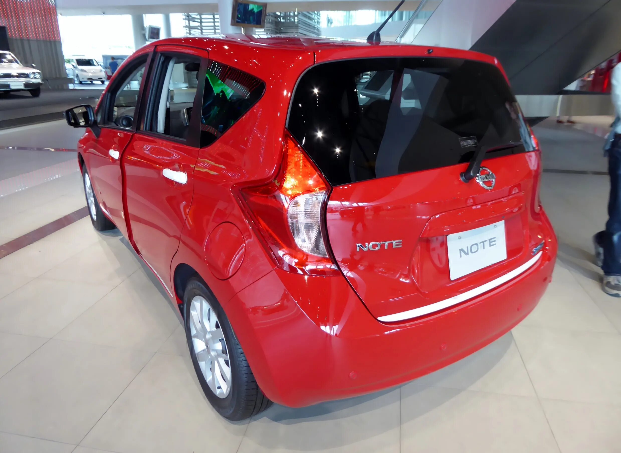 Nissan note 2012. Nissan note 1 поколение. Nissan note 2012. Dig s nissan. Nissan note.