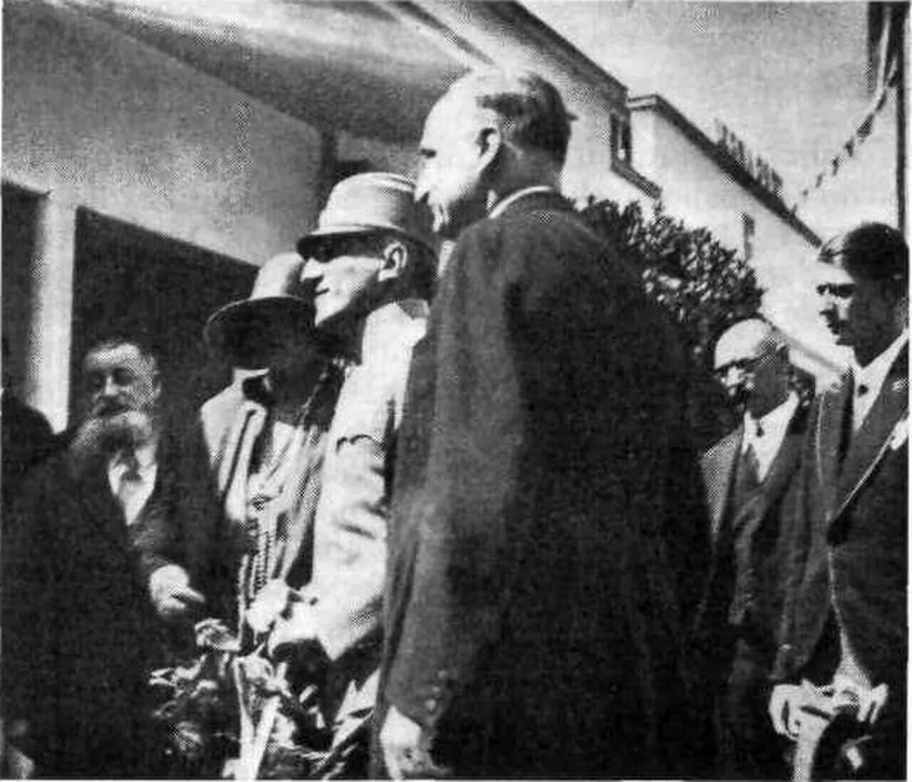 Люблянский арбитраж. Люблянский арбитраж. Любляна гос здания. Люблянский арбитраж. Люблянский град замок.