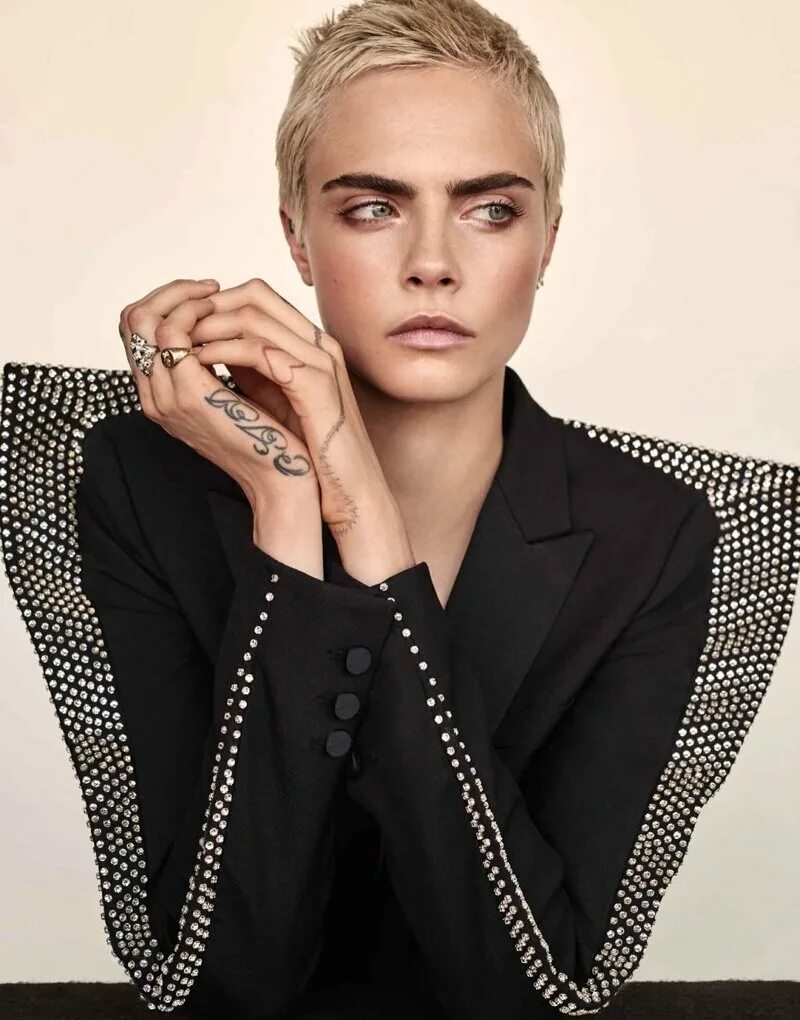 Модель cara Delevingne. Самые успешные модели