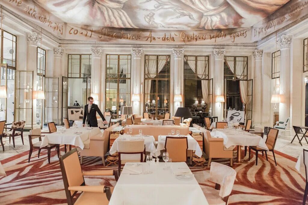 Тур даржан ресторан париж. Отель le meurice в париже. Cafe de la paix ресторан париж. Meurice, париж ресторан le meurice. Ресторан жюль верн париж эйфелева башня.