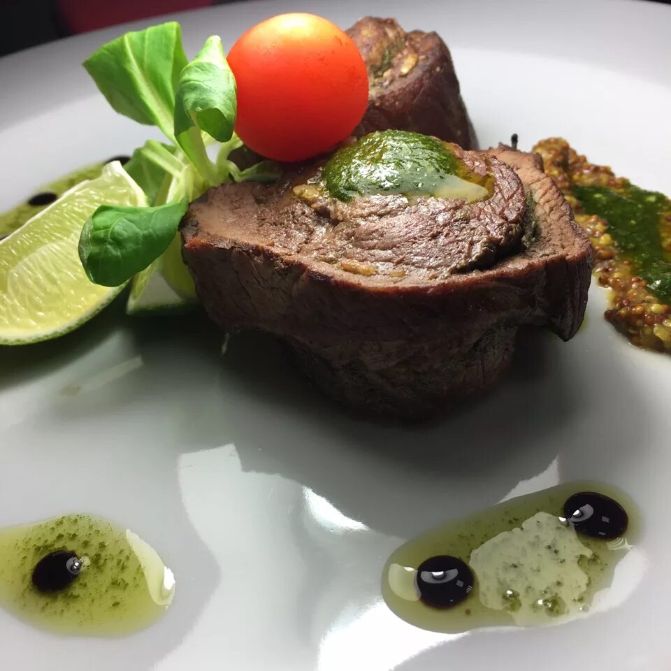 Шеф-повар гордон рамзи. Знаменитый повар джейми оливер. Английский шеф повар гордон рамзи. Повар оливер джеймс. Рецепты известных шеф поваров.