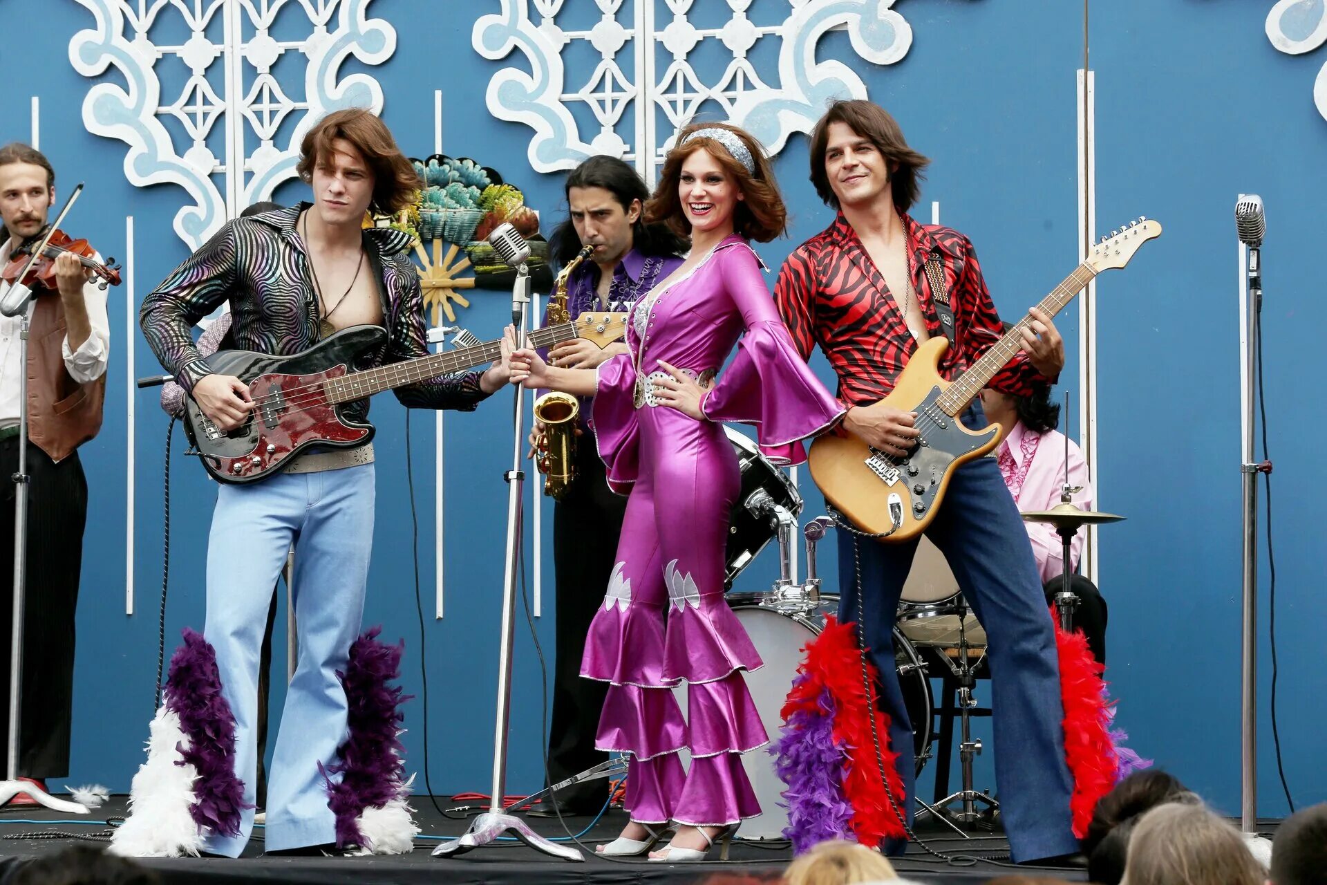 Unutursam fisilda. Unutursam fisilda. Unutursam fisilda. Шепни если забуду на русском. Unutursam fisilda.