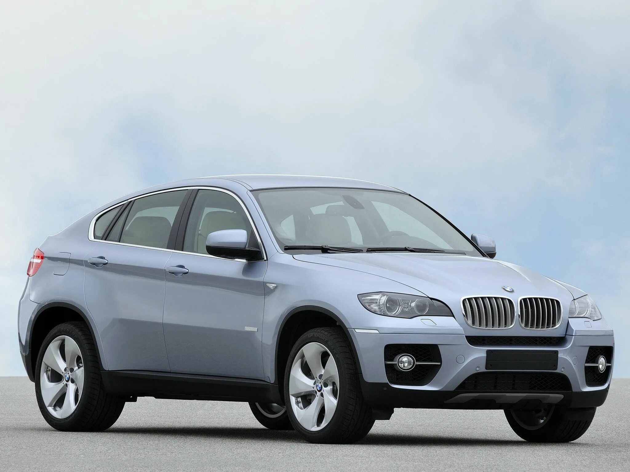 Бмв кроссовер х6. Машина бмв х6 белая. Бмв х6 f16 белый. Черный bmw x6 2014. Bmw x6 2009.