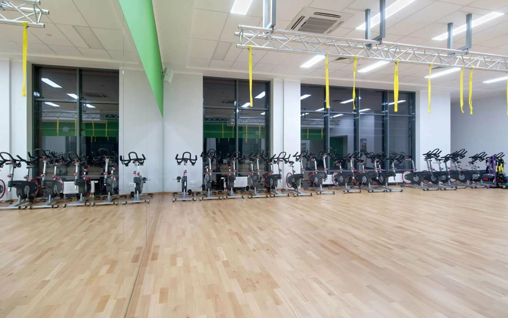 Зал алтуфьево. Икс фит алтуфьево. x fit premium алтуфьево. x fit угличская 13. икс фит алтуфьево тренера.