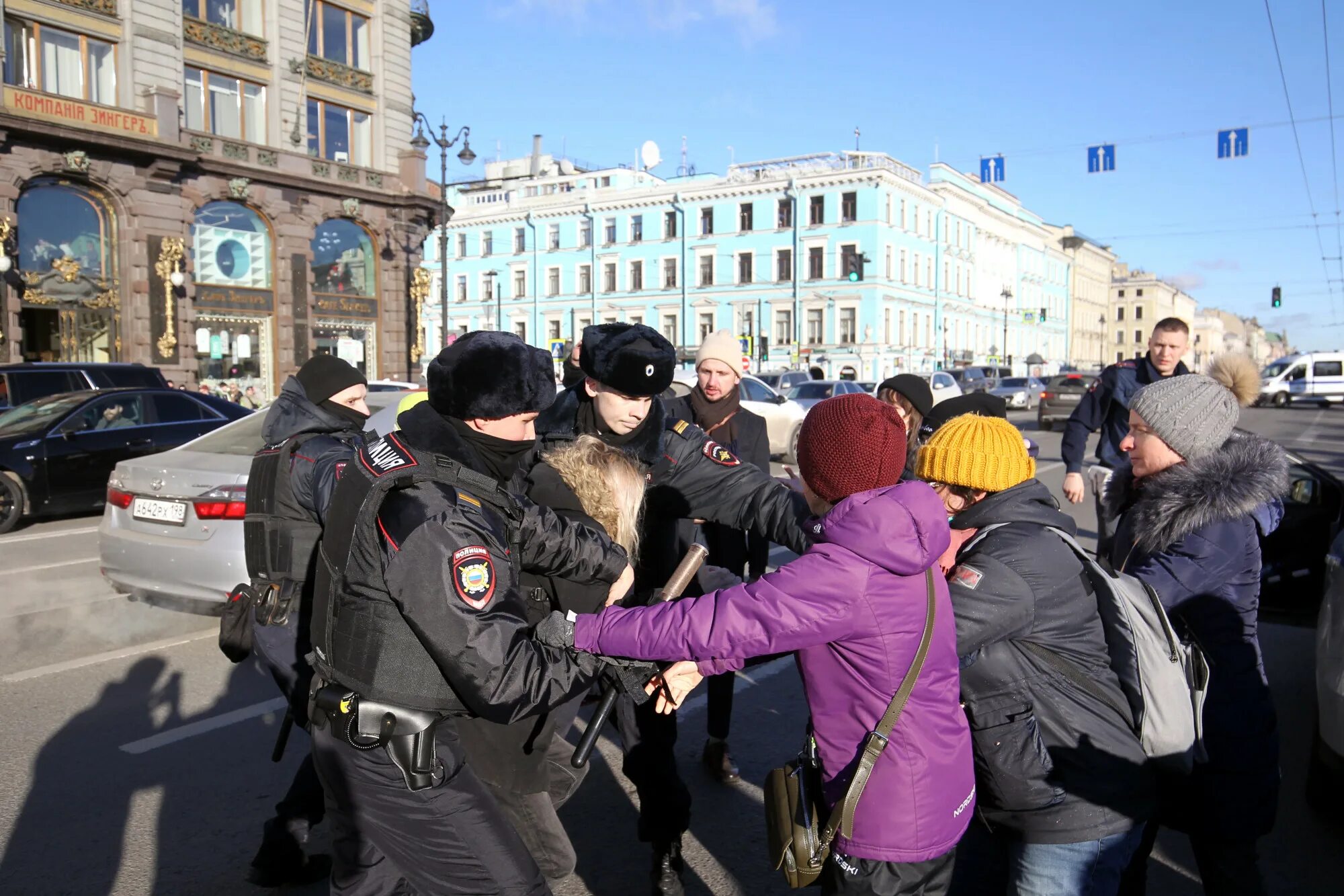 Митинг в СПБ. Митинг в СПБ сейчас. Митинги в Питере сейчас. 1 июня спб