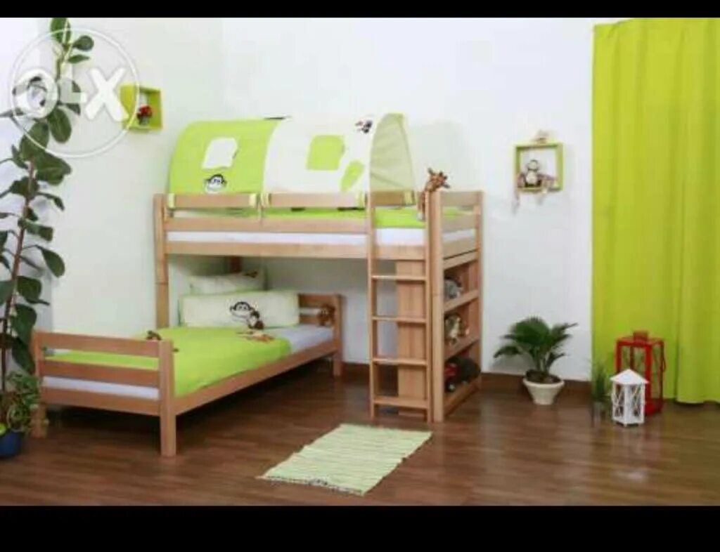 угловые кровати для двух детей. г образные кровати. трехместная двухъярусная кровать. кровать двухъярусная у главая. угловая двухъярусная кровать.