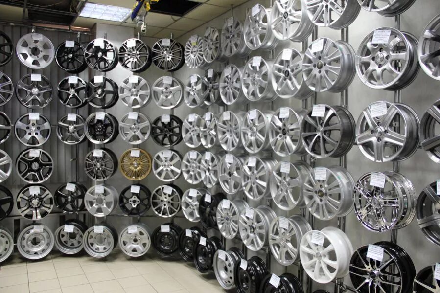 Литые диски в калининграде. Большой ассортимент литых дисков. Диски alcasta m32 r14. Литые диски в калининграде. 3.