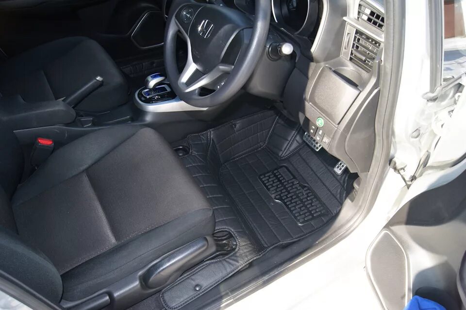 Коврики салона хонда фит. Коврики honda fit 2013-2025 hybrid. коврики хонда пилот 1. коврики honda fit. коврики хонда пилот 3.