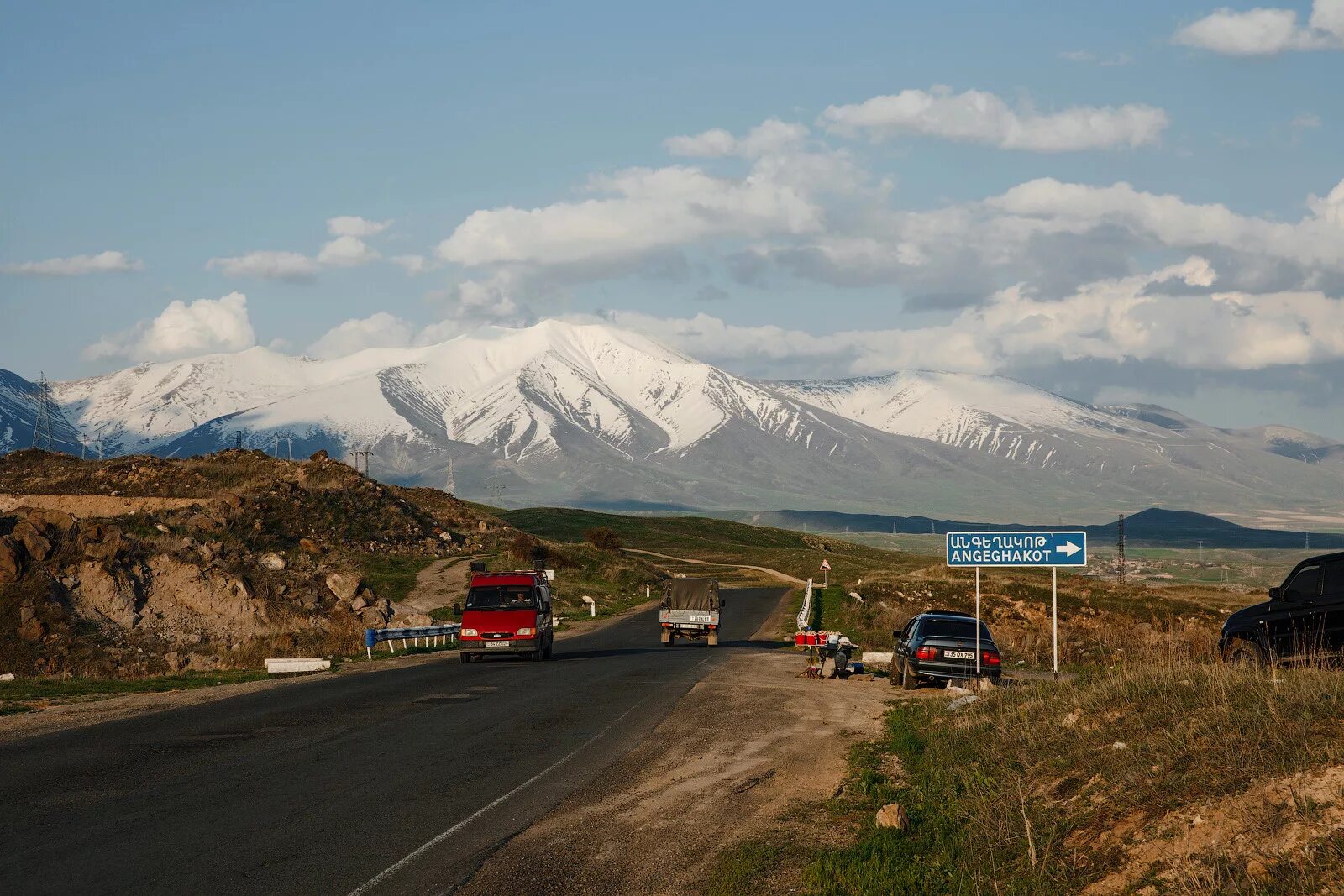 Можно ли ехать в армению. Иран Армения дорога. Армения Карашен дорога. Дороги в Ереване. Автотрассы Армении.
