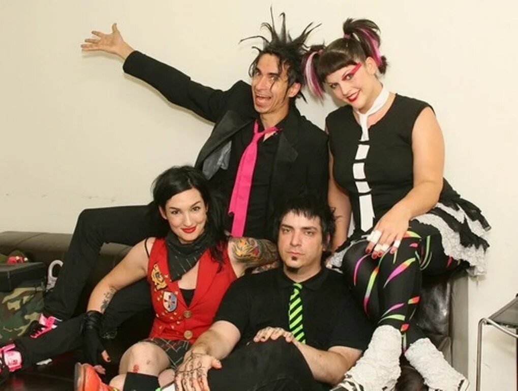 Mindless self indulgence плакат. The left rights группа. Issues mindless self. Issues mindless self. Faggot mindless self indulgence обложка.