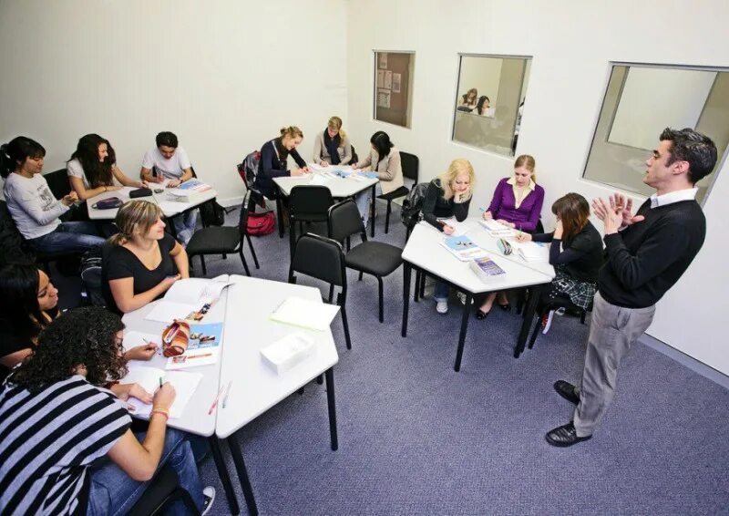 Лондон языковые курсы. Интенсив английский москва. Интенсив английский москва. Деловой английский в школе. Занятия в языковой школе.