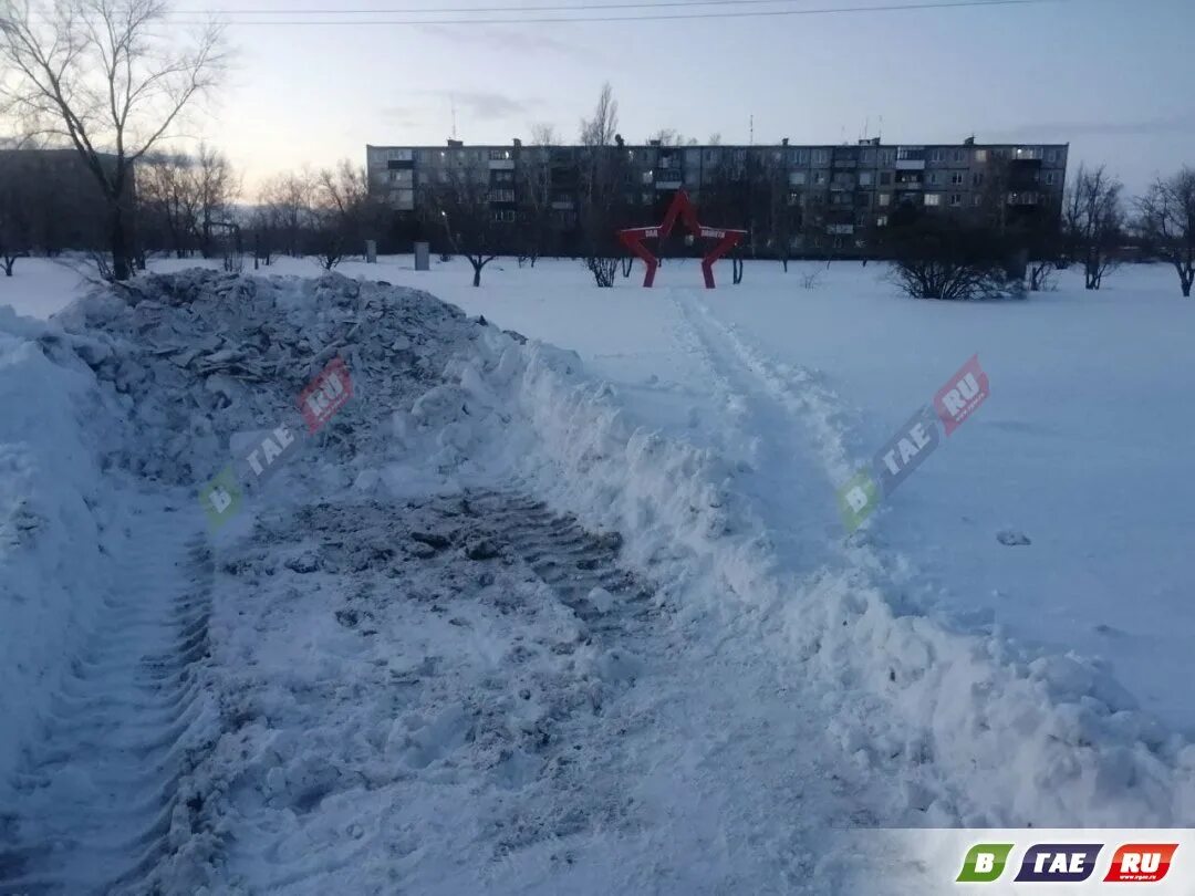 Прийти неожиданно дорожки не расчищены. Расчищенная дорожка.