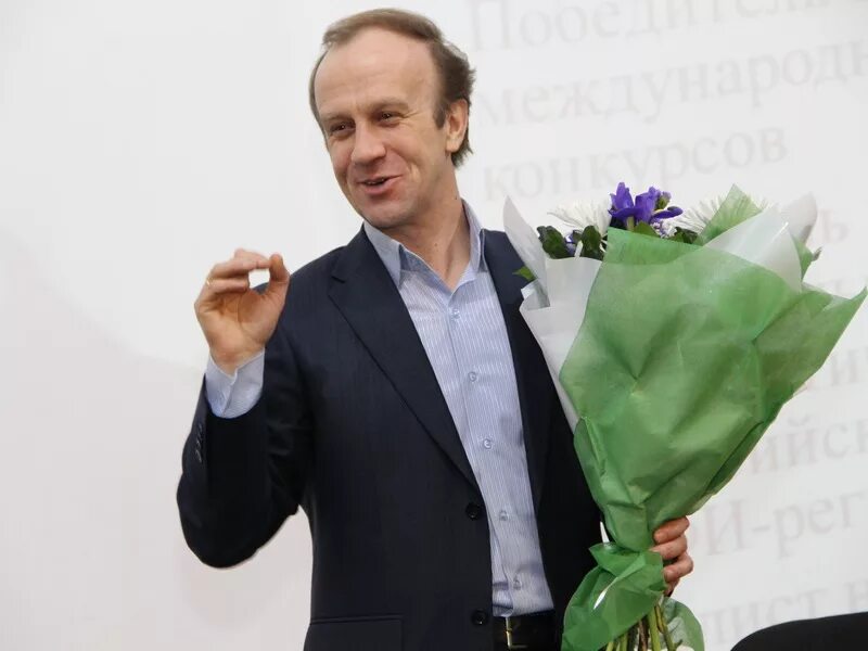 Александр резонтов биография личная жизнь Лучшими телеведущими Нижнего стали Ирина Зрячева и Александр Резонтов