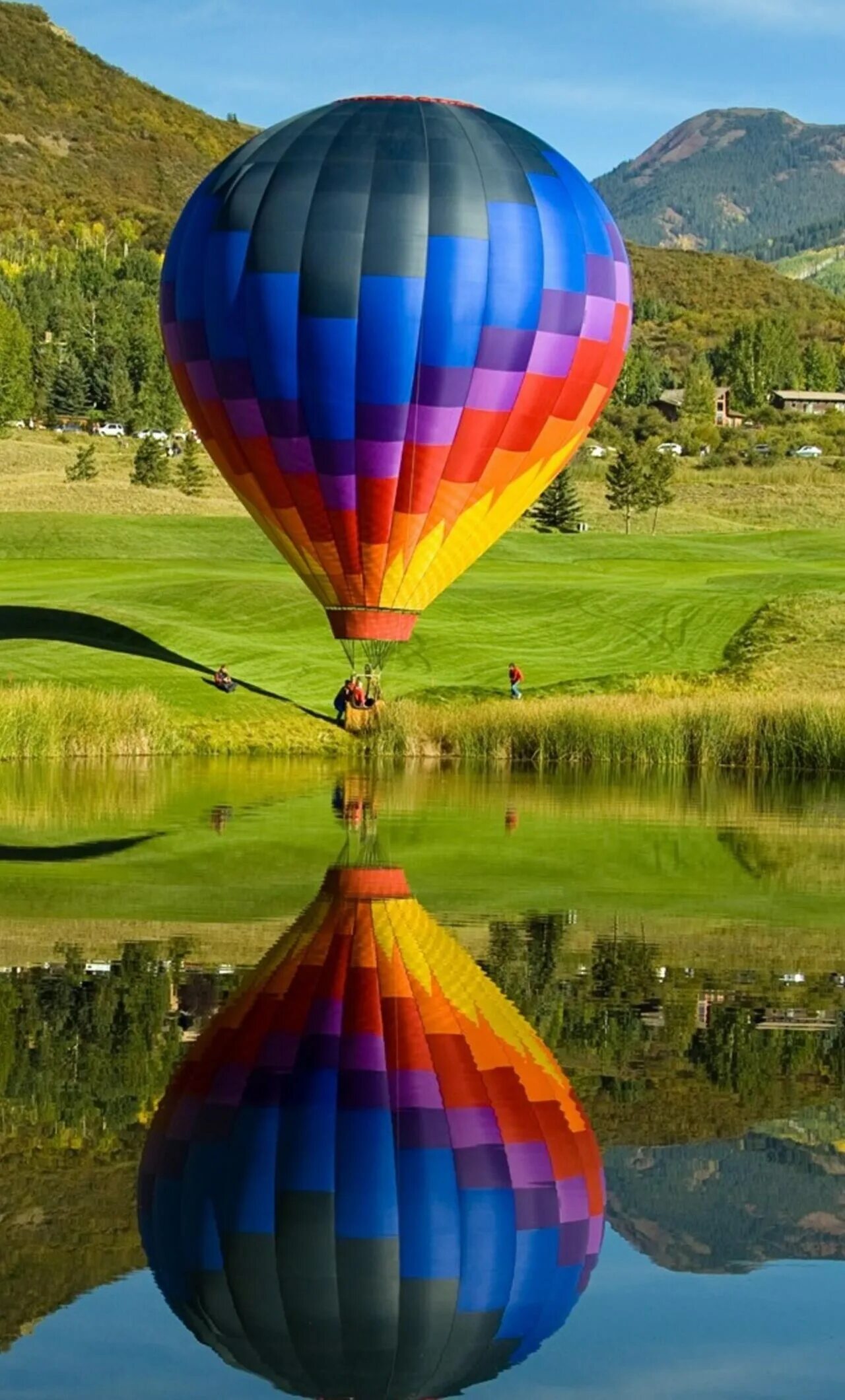 Воздушный шар. Vozdushnyye shar. Красивый воздушный шар с корзиной. Воздушный шар настоящий.