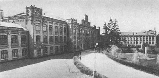 1898 – открыт киевский политехнический институт. Где учился королев. Сергей павлович королев мемориальная доска. Киевский политехнический институт императора александра ii. Киевский политех 1924 королёв.