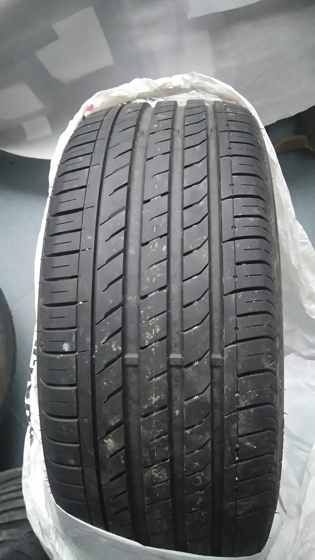 Nexen n8000 235/55 r19. Nexen nfera su1 205/40-r16 79w. Nexen nfera supreme. Nexen 215/55 r17. Nexen nfera supreme.