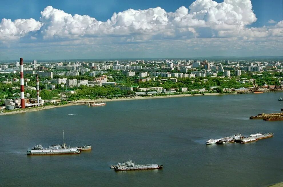 Дальний восток река амур. Река fvh. Река амур хабаровск. Набережная реки амур хабаровск. Вид на хабаровск с реки амур.
